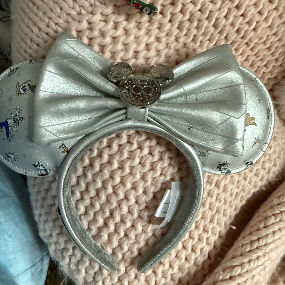 Disney Mickey Mouse Headbands- Silver LOUNGEFLY Anniversary Edition - Picture 3 of 5